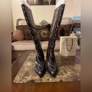 Vince Camuto Snakeskin Multicoloured Boots. Size 10